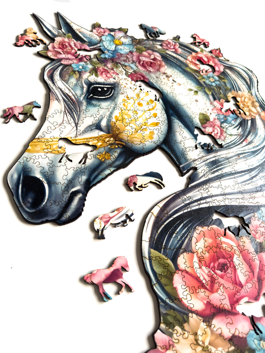 Dřevěné puzzle s koníkem Emou